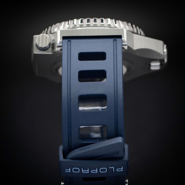 Omega Seamaster Ploprof 1200m 227.32.55.21.03.001 Image 3